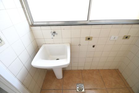 Apartamento à venda com 65m², 2 quartos e 1 vagaÁrea de Serviço