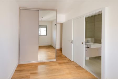 Semi-suíte 1 de apartamento para alugar com 4 quartos, 133m² em Lourdes, Belo Horizonte