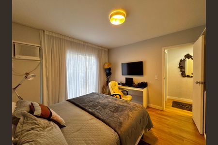 Casa à venda com 300m², 2 quartos e 1 vagaSuíte 1