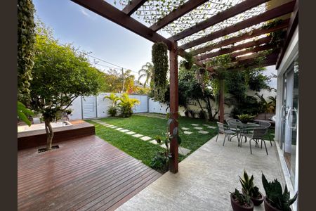 Varanda de casa à venda com 2 quartos, 300m² em Vargem Grande, Rio de Janeiro