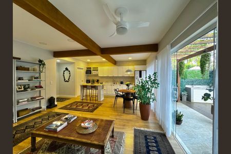 Sala 1 de casa à venda com 2 quartos, 300m² em Vargem Grande, Rio de Janeiro