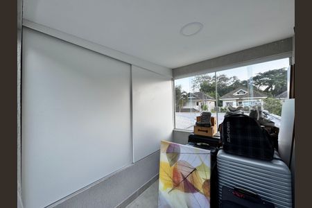 Casa à venda com 300m², 2 quartos e 1 vagaEscritório