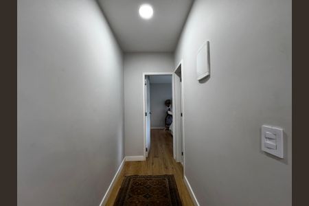 Casa à venda com 300m², 2 quartos e 1 vagaCorredor