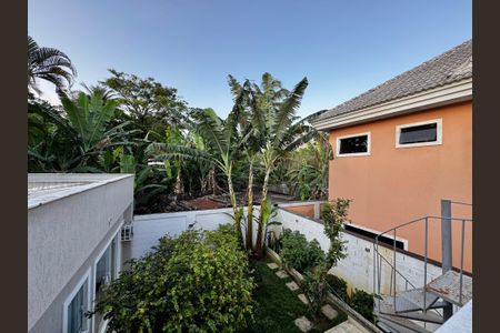 Casa à venda com 300m², 2 quartos e 1 vagaEscritório - Vista