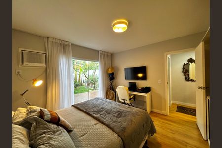 Casa à venda com 300m², 2 quartos e 1 vagaSuíte 1