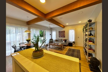 Casa à venda com 300m², 2 quartos e 1 vagaSala 1