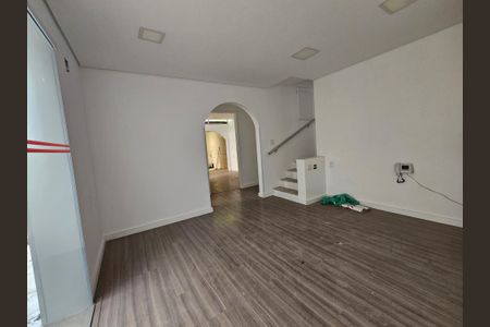 Casa à venda com 260m², 4 quartos e sem vagaSala