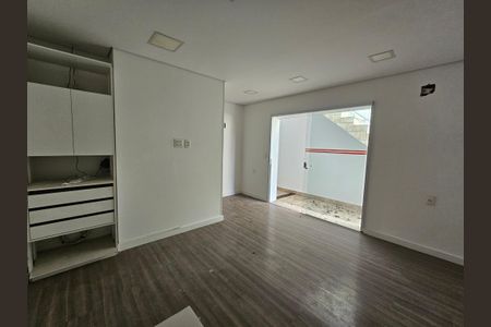 Casa à venda com 260m², 4 quartos e sem vagaSala