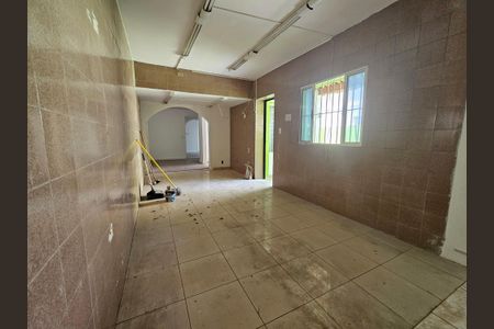 Casa à venda com 260m², 4 quartos e sem vagaQuintal