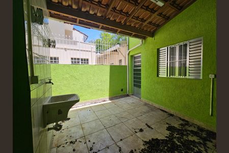 Casa à venda com 260m², 4 quartos e sem vagaQuintal