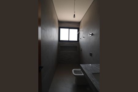 Casa de condomínio à venda com 321m², 3 quartos e 3 vagasBanheiro da Suíte 2