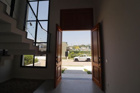 Casa de condomínio à venda com 321m², 3 quartos e 3 vagasEntrada