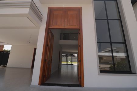 Casa de condomínio à venda com 321m², 3 quartos e 3 vagasFachada