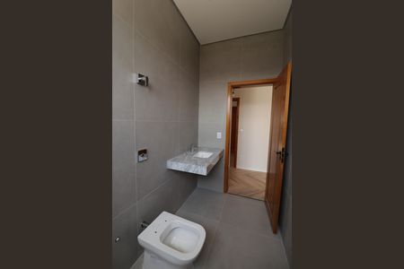 Casa de condomínio à venda com 321m², 3 quartos e 3 vagasBanheiro da Suíte 2