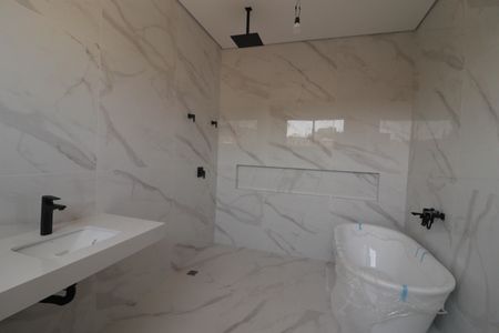 Casa de condomínio à venda com 321m², 3 quartos e 3 vagasBanheiro da Suíte 3