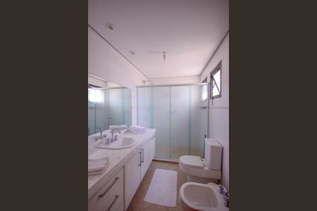 Apartamento à venda com 157m², 4 quartos e 3 vagas Apartamento à venda com 157m², 4 quartos e 3 vagasBanheiro do Quarto 1