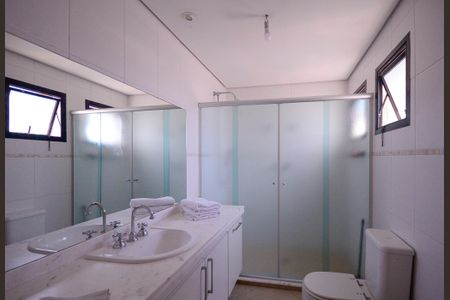 Apartamento à venda com 157m², 4 quartos e 3 vagas Apartamento à venda com 157m², 4 quartos e 3 vagasBanheiro do Quarto 1