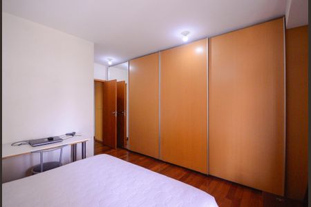 Apartamento à venda com 157m², 4 quartos e 3 vagas Apartamento à venda com 157m², 4 quartos e 3 vagasQuarto 1 - Suite