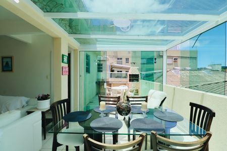 Apartamento para alugar com 151m², 4 quartos e 1 vaga Apartamento para alugar com 151m², 4 quartos e 1 vagaVaranda