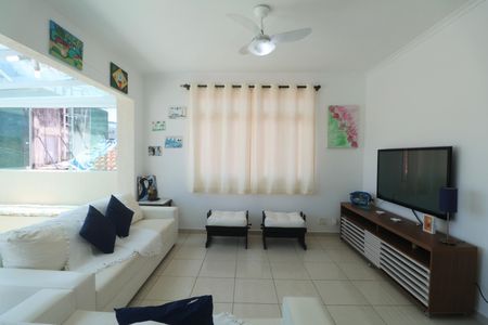 Apartamento para alugar com 151m², 4 quartos e 1 vaga Apartamento para alugar com 151m², 4 quartos e 1 vagaSala