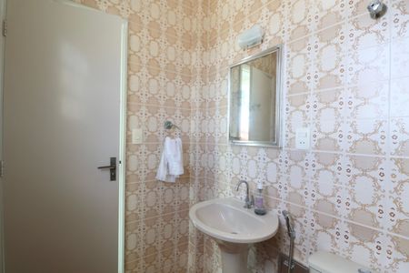 Apartamento para alugar com 151m², 4 quartos e 1 vaga Apartamento para alugar com 151m², 4 quartos e 1 vagaBanheiro Social 2