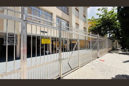 Apartamento para alugar com 151m², 4 quartos e 1 vaga Apartamento para alugar com 151m², 4 quartos e 1 vagaFachada