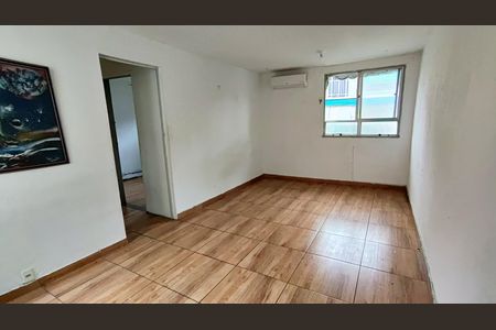 Sala de apartamento para alugar com 1 quarto, 40m² em Taquara, Rio de Janeiro