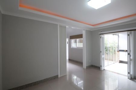 Casa à venda com 285m², 4 quartos e 3 vagasSala 2