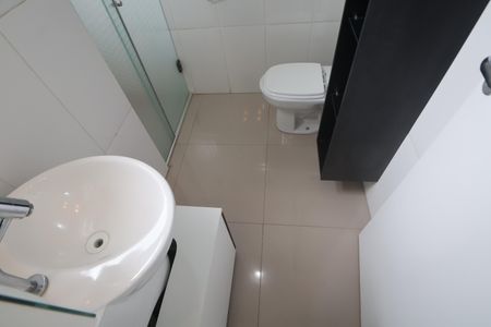 Casa à venda com 285m², 4 quartos e 3 vagasBanheiro 1