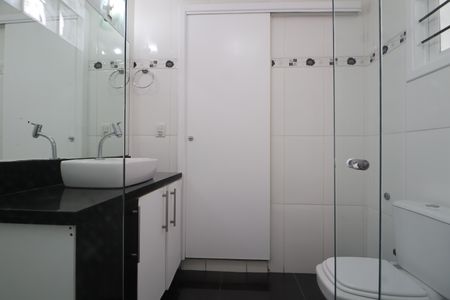 Casa à venda com 285m², 4 quartos e 3 vagasBanheiro da Suíte