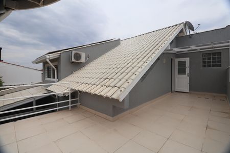 Casa à venda com 285m², 4 quartos e 3 vagasTerraço