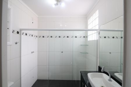 Casa à venda com 285m², 4 quartos e 3 vagasBanheiro da Suíte