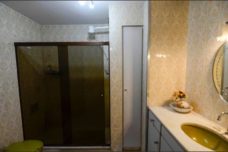 Apartamento à venda com 165m², 3 quartos e 1 vagaBanheiro da Suíte