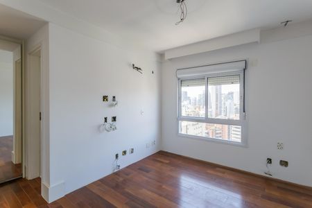 Apartamento à venda com 335m², 4 quartos e 4 vagasSuíte 2