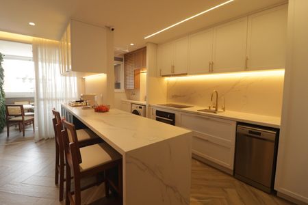 Apartamento à venda com 100m², 3 quartos e 2 vagasCozinha