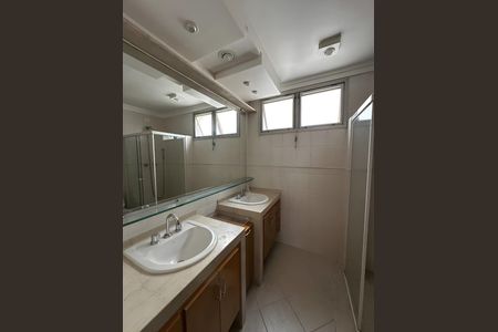 Apartamento para alugar com 202m², 4 quartos e 2 vagasBanheiro da Suíte