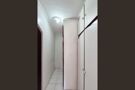 Casa à venda com 450m², 4 quartos e 2 vagasSuíte 2 - closet