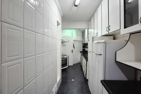 Casa à venda com 450m², 4 quartos e 2 vagasCozinha - Armários