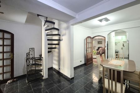 Casa à venda com 450m², 4 quartos e 2 vagasSala de Jantar