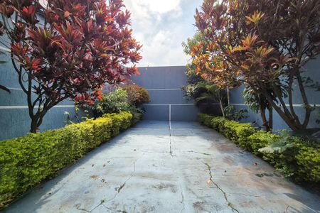 Casa à venda com 450m², 4 quartos e 2 vagasQuintal