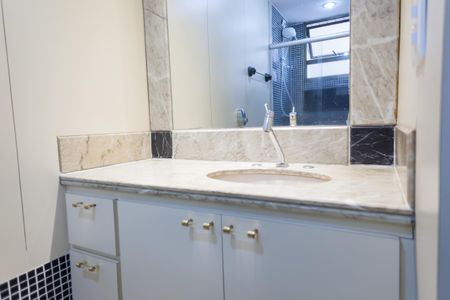 Apartamento à venda com 102m², 3 quartos e 1 vagaBanheiro da Suíte