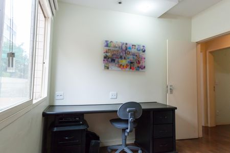 quarto 1 de apartamento à venda com 3 quartos, 102m² em Coração Eucarístico, Belo Horizonte