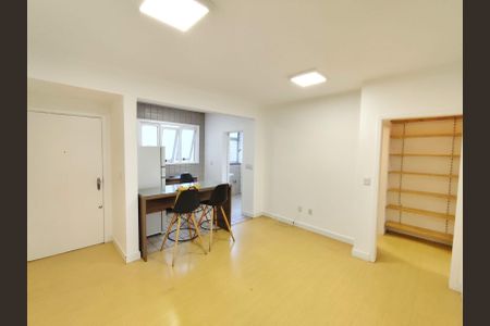 Sala de apartamento para alugar com 1 quarto, 48m² em Centro Histórico, Porto Alegre