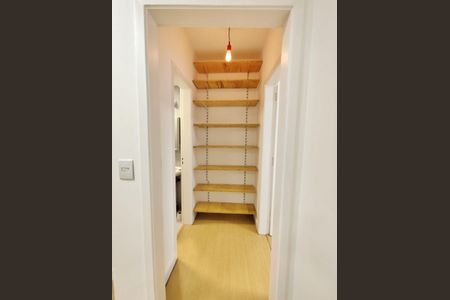  Corredor de apartamento para alugar com 1 quarto, 48m² em Centro Histórico, Porto Alegre