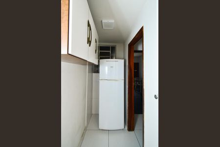 Cozinha de apartamento para alugar com 2 quartos, 48m² em Palmares, Belo Horizonte