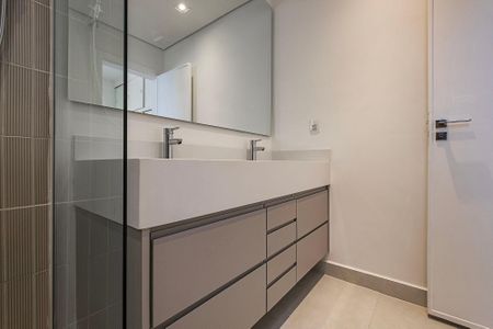 Apartamento para alugar com 110m², 3 quartos e 1 vaga Apartamento para alugar com 110m², 3 quartos e 1 vagaBanheiro da Suíte
