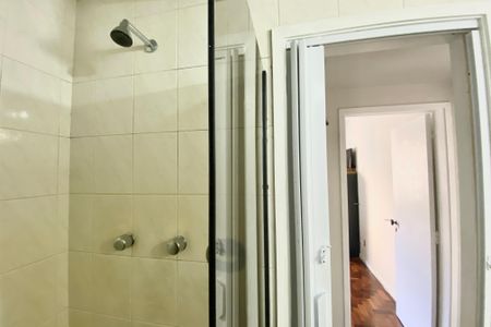 Apartamento à venda com 79m², 2 quartos e 2 vagasBanheiro social