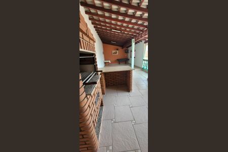 Casa à venda com 208m², 2 quartos e 4 vagasVaranda