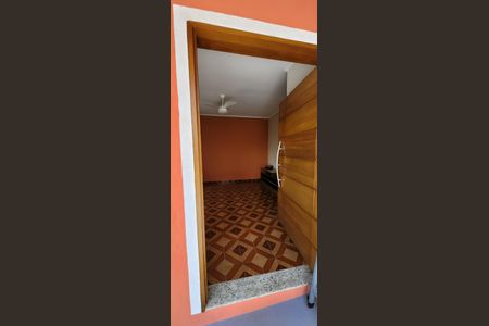 Casa à venda com 208m², 2 quartos e 4 vagasSala