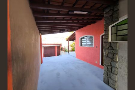 Casa à venda com 208m², 2 quartos e 4 vagasGaragem